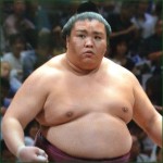御嶽海は母がフィリピン出身のハーフなの?彼女についても気になる。この先昇進していくのか楽しみ